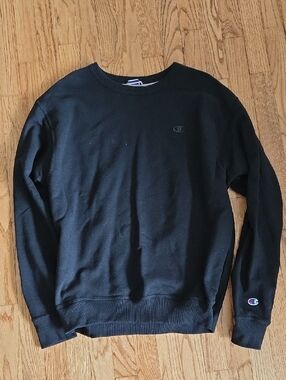 Men's Champion Black Crewneck Sweatshirt with Small Logo Never Worn Size Large